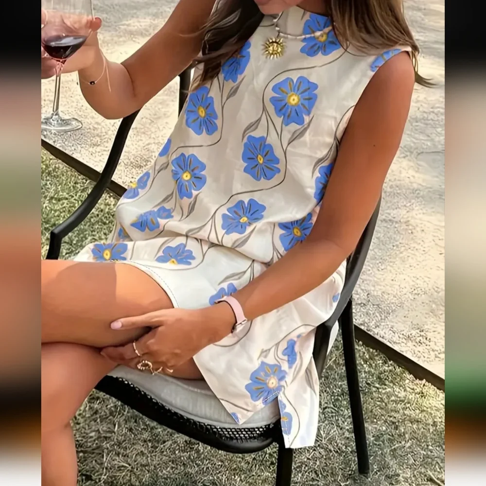 Women's Sleeveless Floral Print Beach Vacation Dress - Round Neck Fitted Summer - Picture 3 of 5